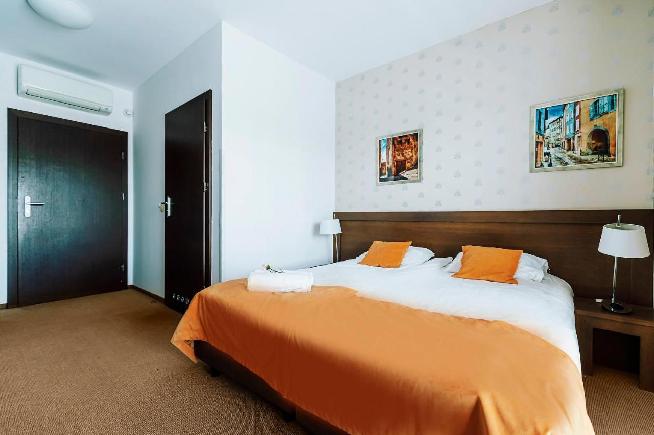 Hotel Willanova Lublino Esterno foto